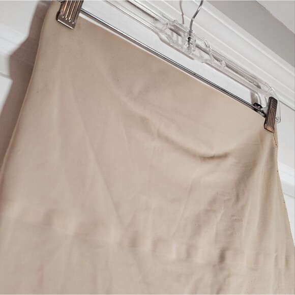 Venus Tan High Waist Shapewear Shorts Has Minor Pulls In Fabric M - Picture 2 of 4